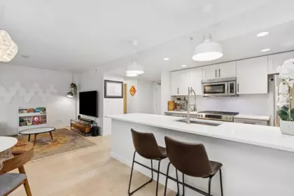 TH4 1288 Chesterfield Avenue, North Vancouver, BC, North Vancouver — Townhouse for sale