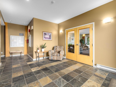 Entry Foyer Photo of 207 1175 55 Street, Tsawwassen, BC