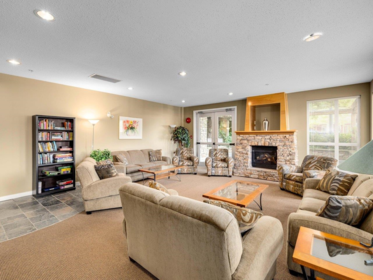 Mudroom Photo of 207 1175 55 Street, Tsawwassen, BC