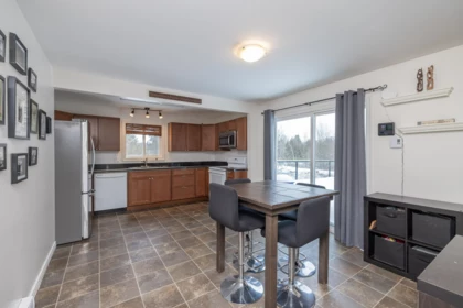 Kitchen Island Photo of 33506 Ihles Avenue, Mission, BC
