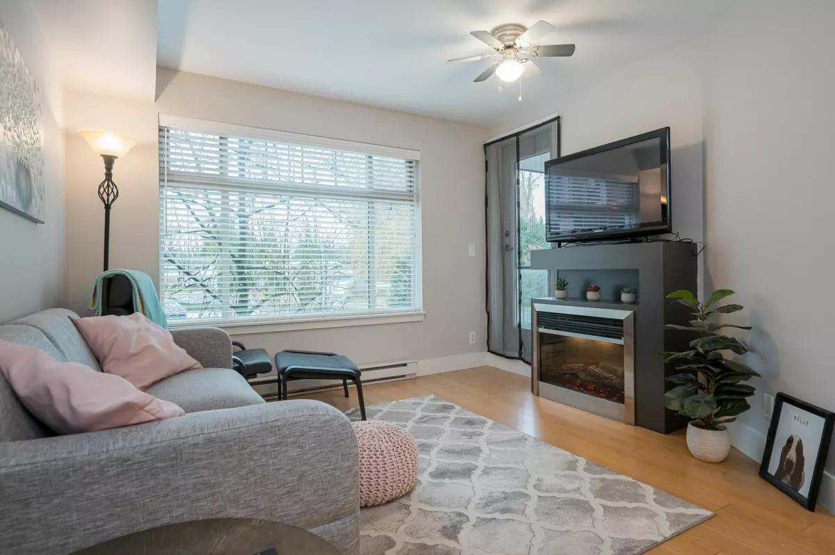 Primary Bedroom Photo of 235 2233 Mckenzie Road, Abbotsford, BC