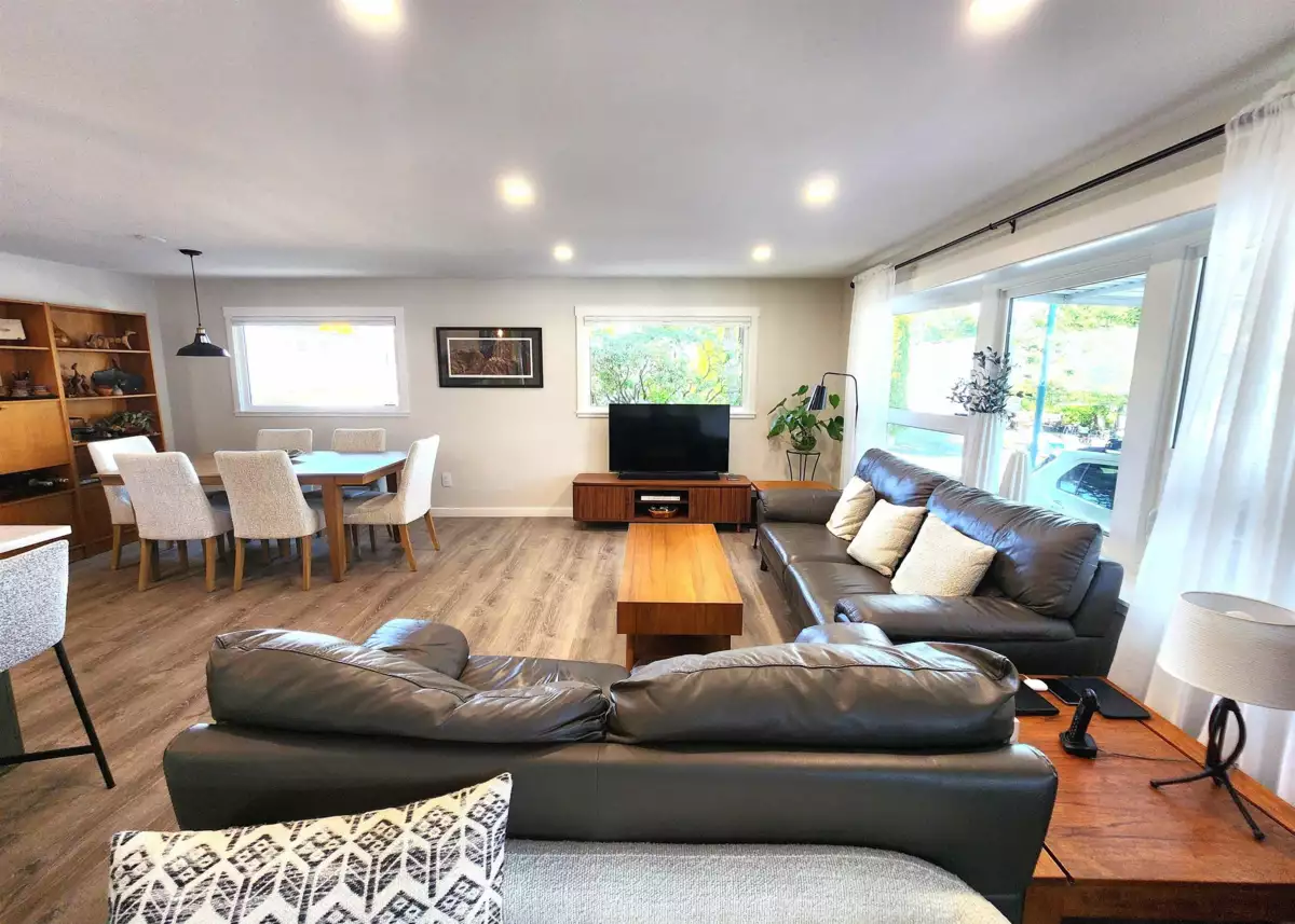 Dining Area Photo of 51 1840 160 Street, Surrey, BC