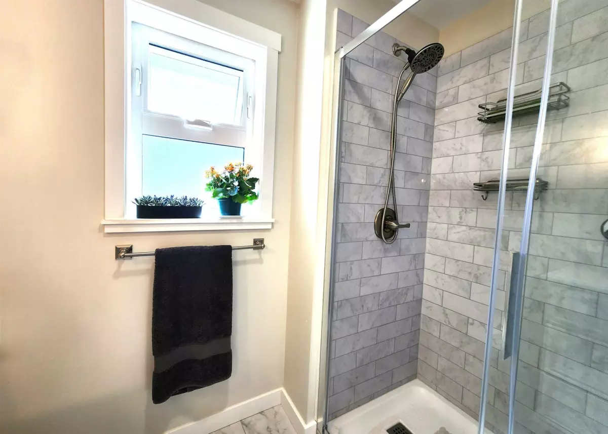 Entry Foyer Photo of 51 1840 160 Street, Surrey, BC