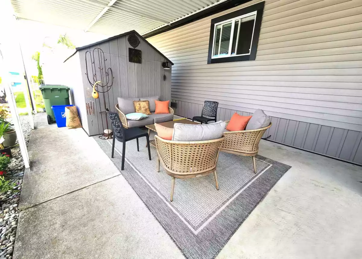 Swimming Pool Photo of 51 1840 160 Street, Surrey, BC