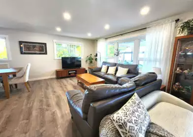 Kitchen Photo of 51 1840 160 Street, Surrey, BC