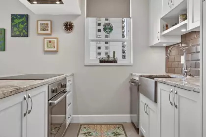 Kitchen Island Photo of 402 1100 Harwood Street, Vancouver, BC