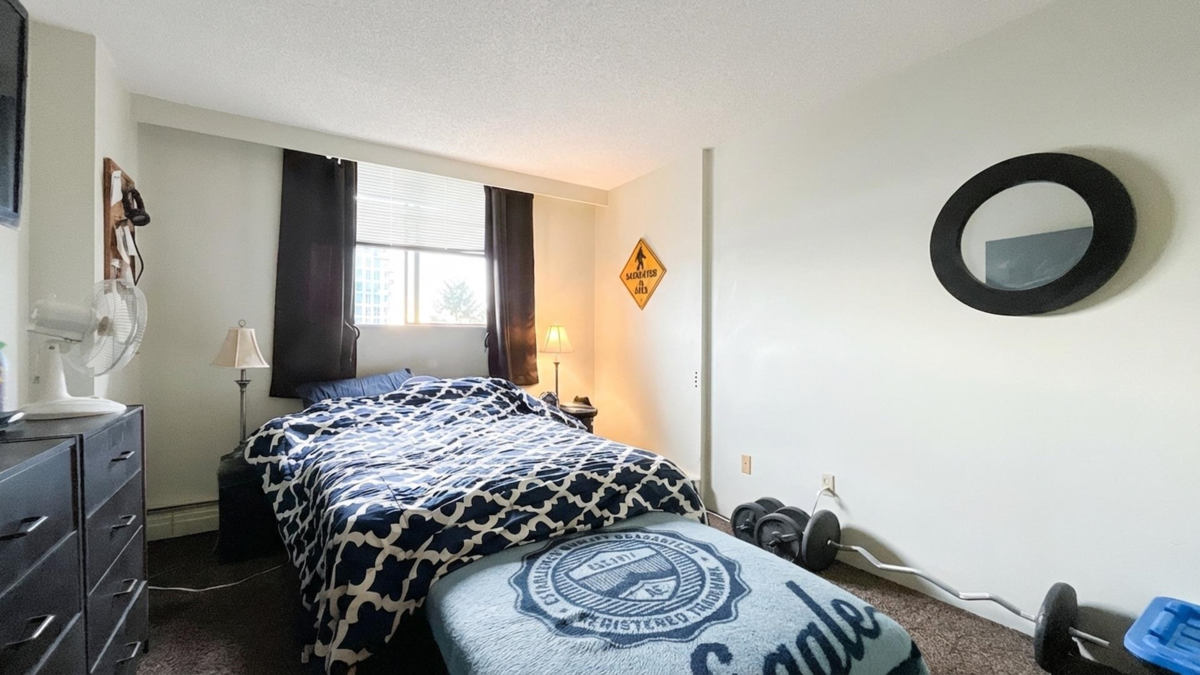 Loft / Bonus Room Photo of 708 145 St. Georges Avenue, North Vancouver, BC