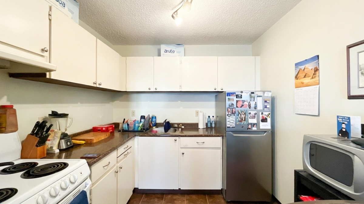 Powder Room Photo of 708 145 St. Georges Avenue, North Vancouver, BC
