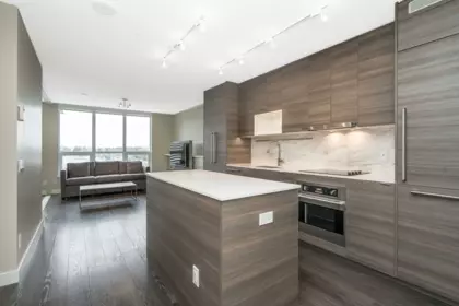 1709 13398 104 Avenue, Surrey, BC, Whalley — 1 bed apartment/condo for sale