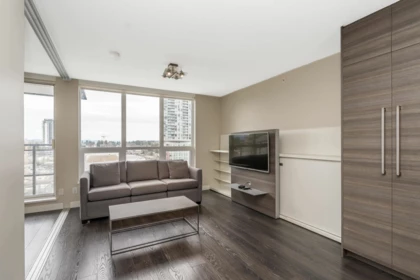 Walk-In Closet Photo of 1709 13398 104 Avenue, Surrey, BC