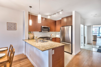 309 110 Brew Street, Port Moody, BC, Port Moody — Apartment/Condo for sale