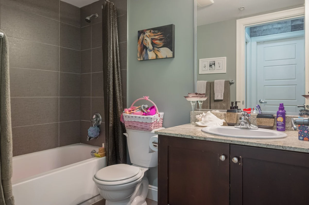 Hallway Photo of 107 45640 Alma Avenue, Chilliwack, BC