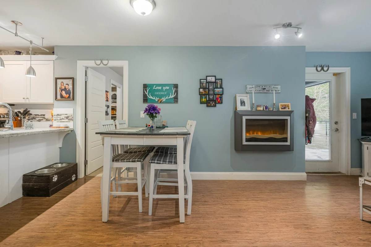 Kitchen Photo of 107 45640 Alma Avenue, Chilliwack, BC