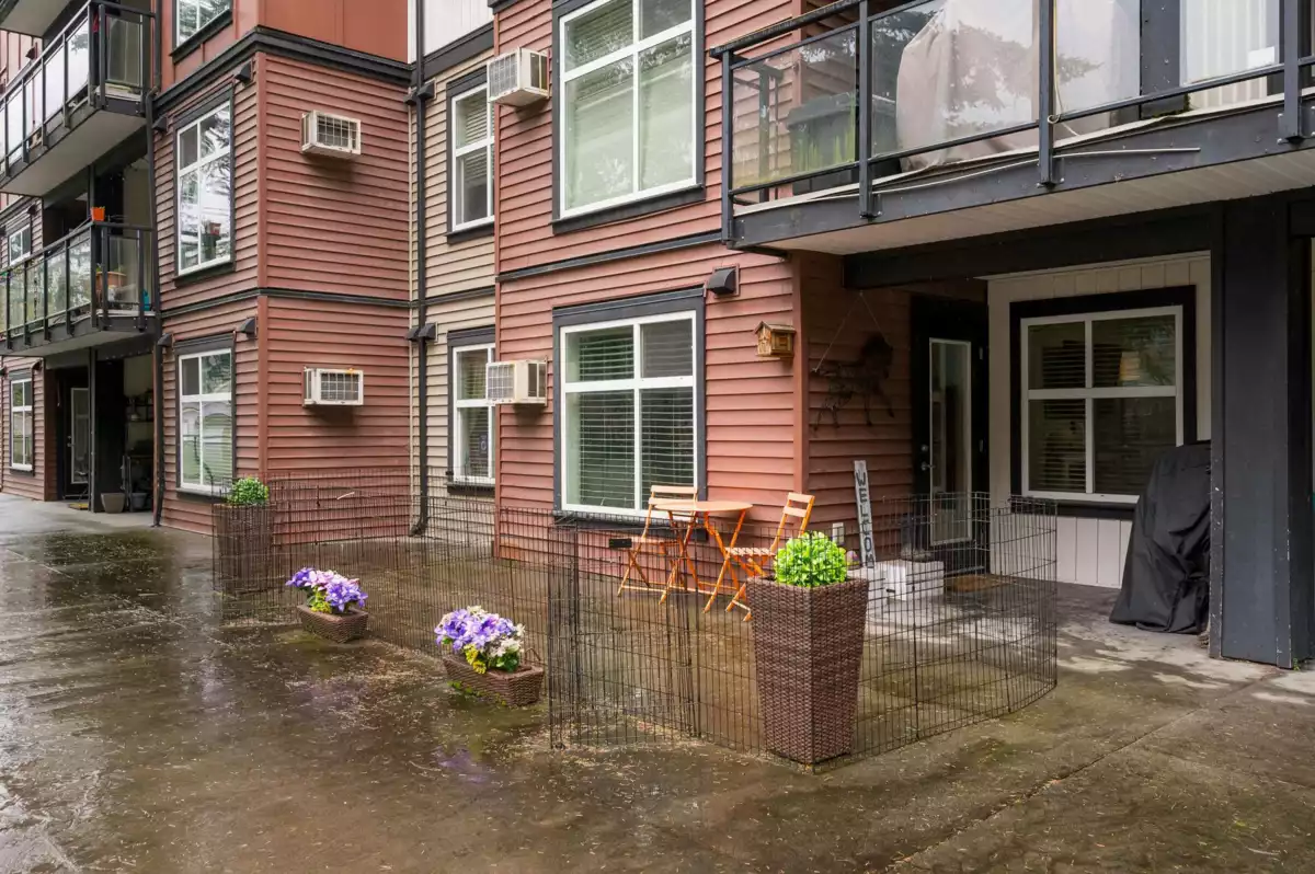 Staircase Photo of 107 45640 Alma Avenue, Chilliwack, BC