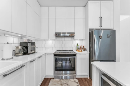 Kitchen Island Photo of 105 4638 Orca Way, Tsawwassen, BC