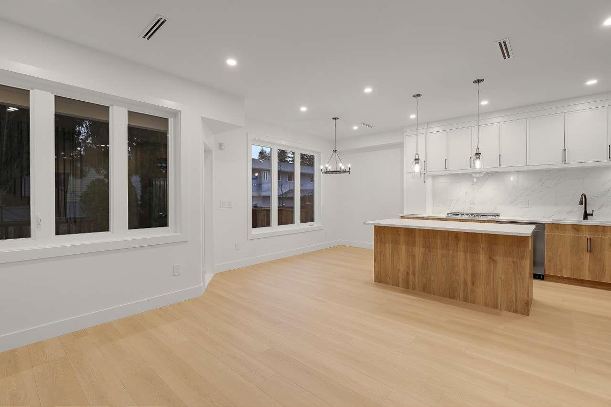 Entry Foyer Photo of 7824 118 Street, Delta, BC