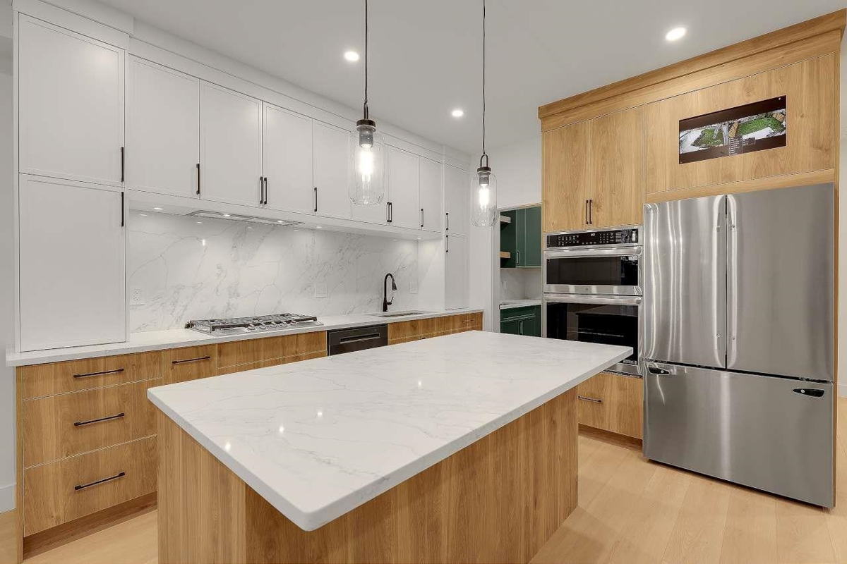 Guest Bathroom Photo of 7824 118 Street, Delta, BC