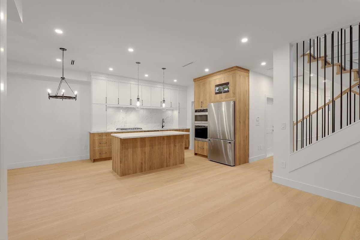 Hallway Photo of 7824 118 Street, Delta, BC