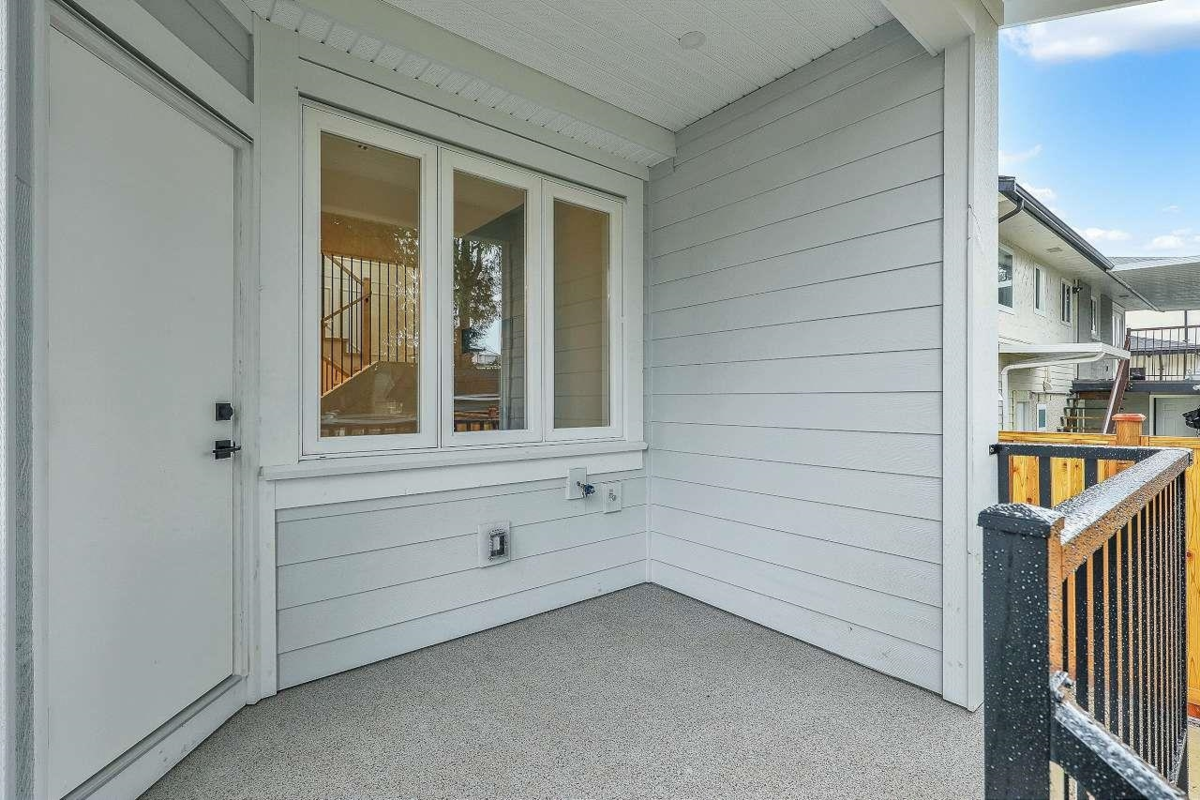 Kitchen Island Photo of 7824 118 Street, Delta, BC