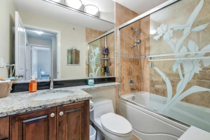 Powder Room Photo of 8787 Oak Street, Vancouver, BC