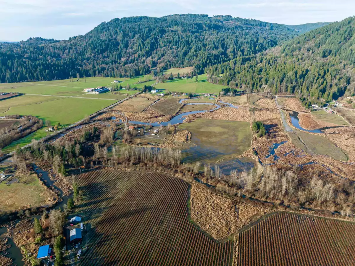 Kitchen Island Photo of 34995 Dale Road, Mission, BC