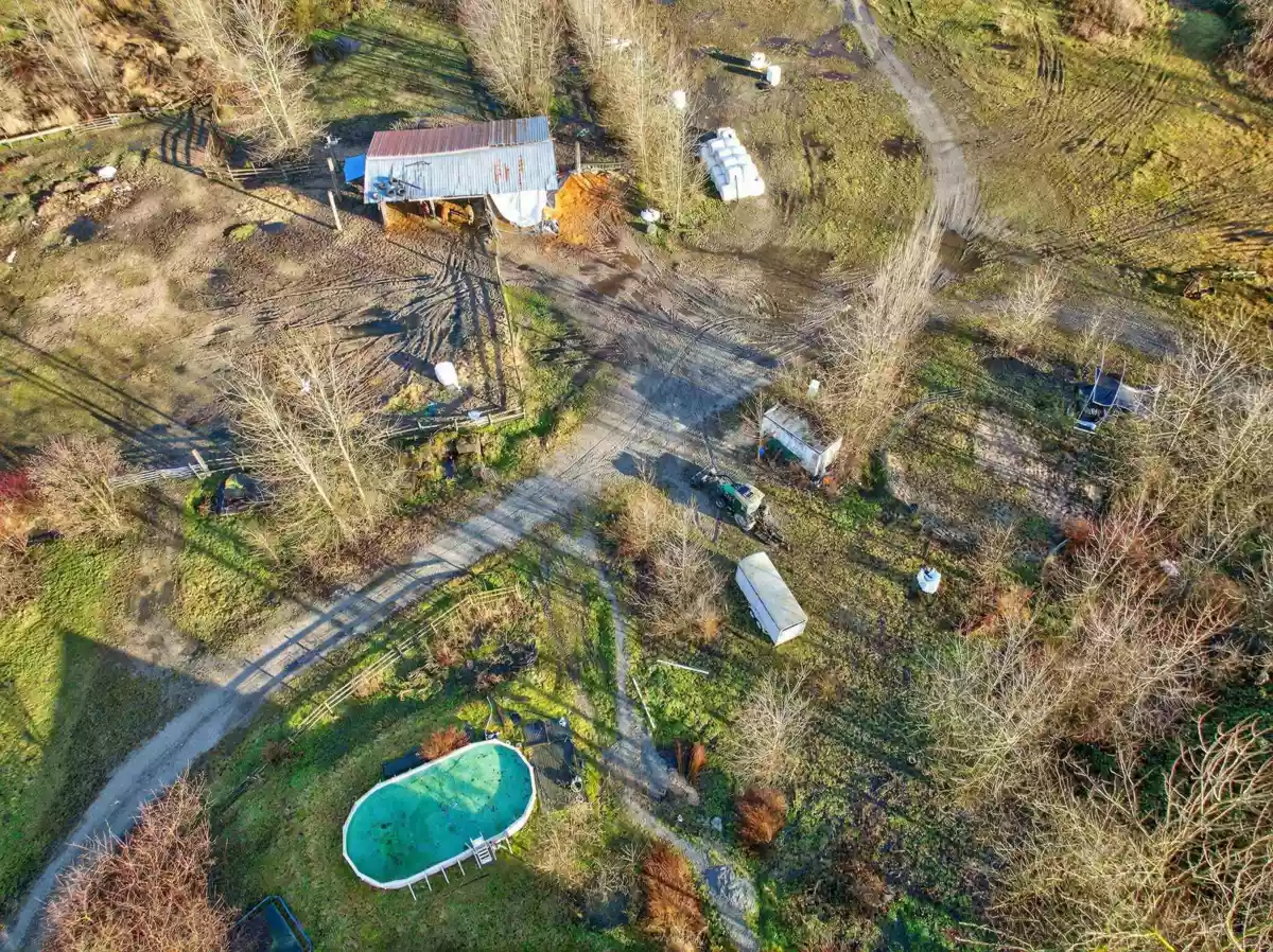 Powder Room Photo of 34995 Dale Road, Mission, BC