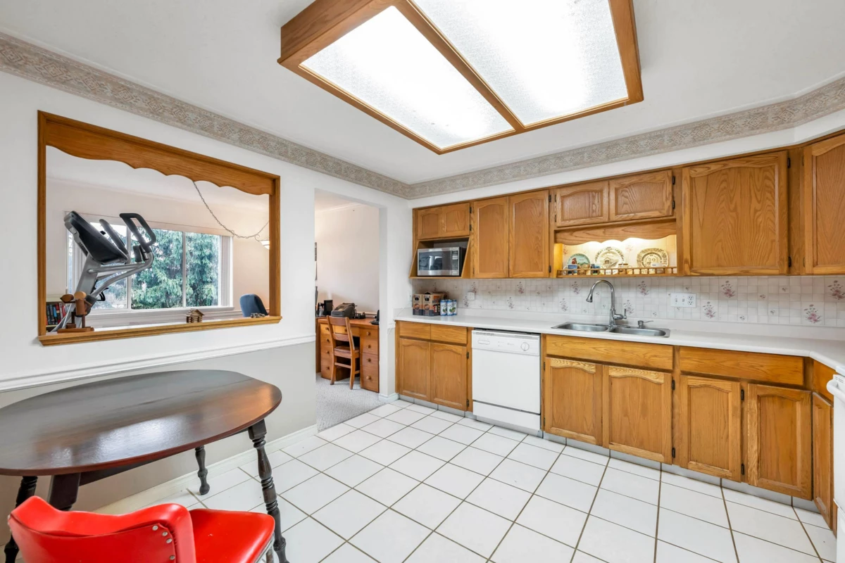 Bedroom 3 Photo of 215 33090 George Ferguson Way, Abbotsford, BC