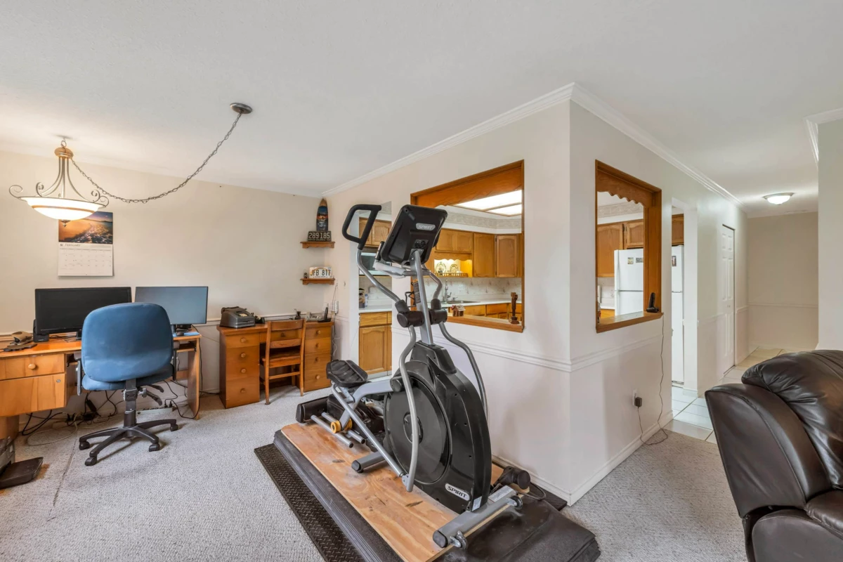 Breakfast Nook Photo of 215 33090 George Ferguson Way, Abbotsford, BC