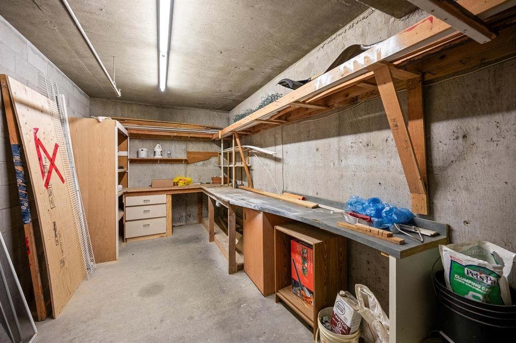 Garden / Landscaping Photo of 215 33090 George Ferguson Way, Abbotsford, BC