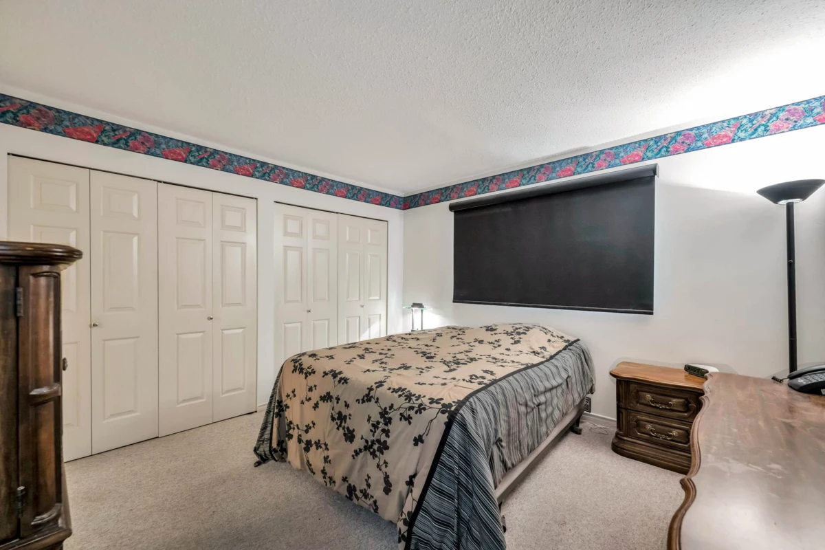 Guest Bathroom Photo of 215 33090 George Ferguson Way, Abbotsford, BC