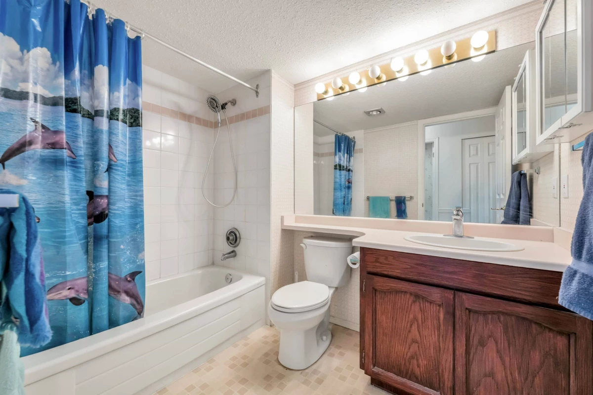 Laundry Room Photo of 215 33090 George Ferguson Way, Abbotsford, BC