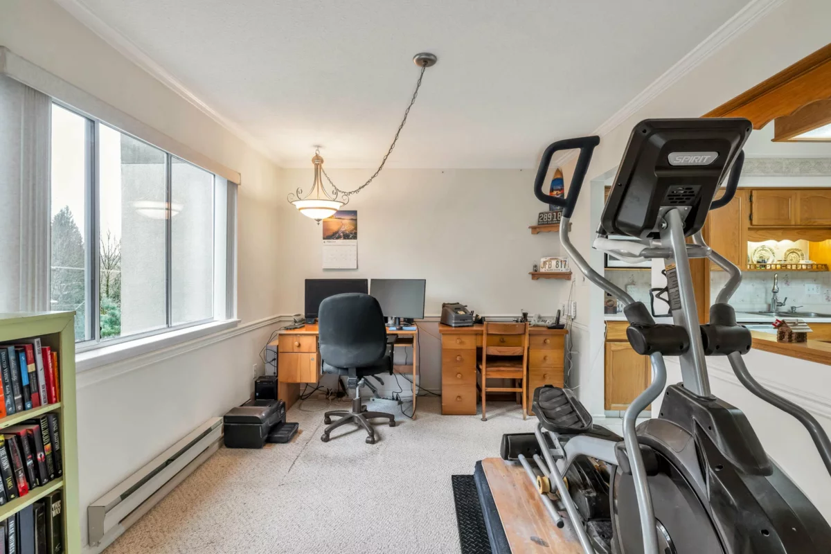 Pantry Photo of 215 33090 George Ferguson Way, Abbotsford, BC