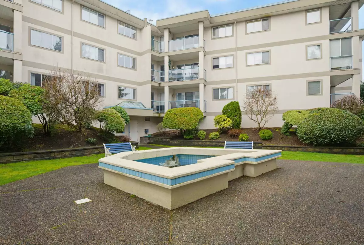 Swimming Pool Photo of 215 33090 George Ferguson Way, Abbotsford, BC