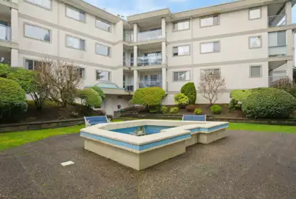 Swimming Pool Photo of 215 33090 George Ferguson Way, Abbotsford, BC