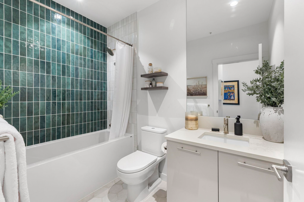 Basement Recreation Room Photo of 108 251 Boundary Bay Road, Delta, BC