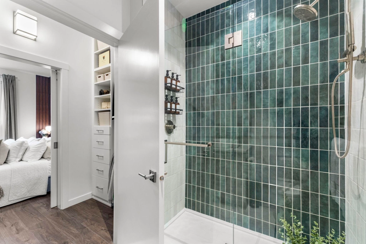 Guest Bathroom Photo of 108 251 Boundary Bay Road, Delta, BC