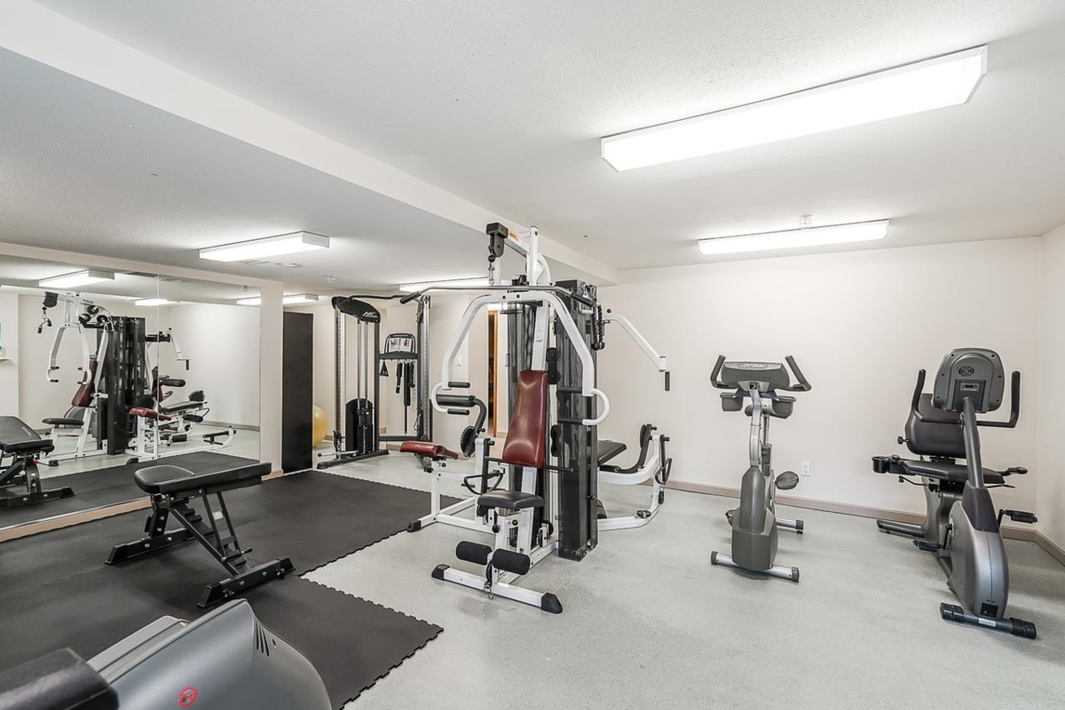 Backyard Photo of 505 488 Helmcken Street, Vancouver, BC