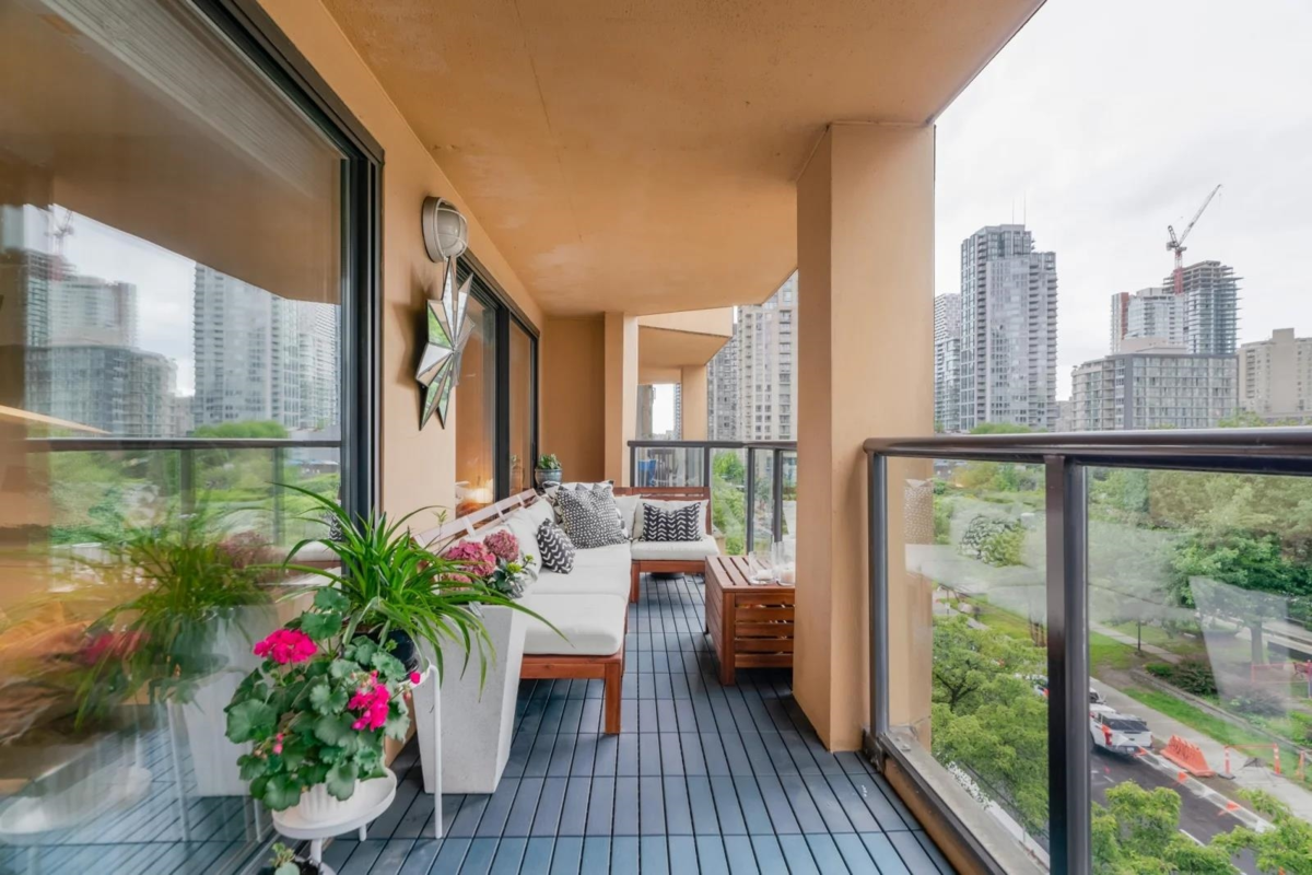 Primary Bedroom Photo of 505 488 Helmcken Street, Vancouver, BC