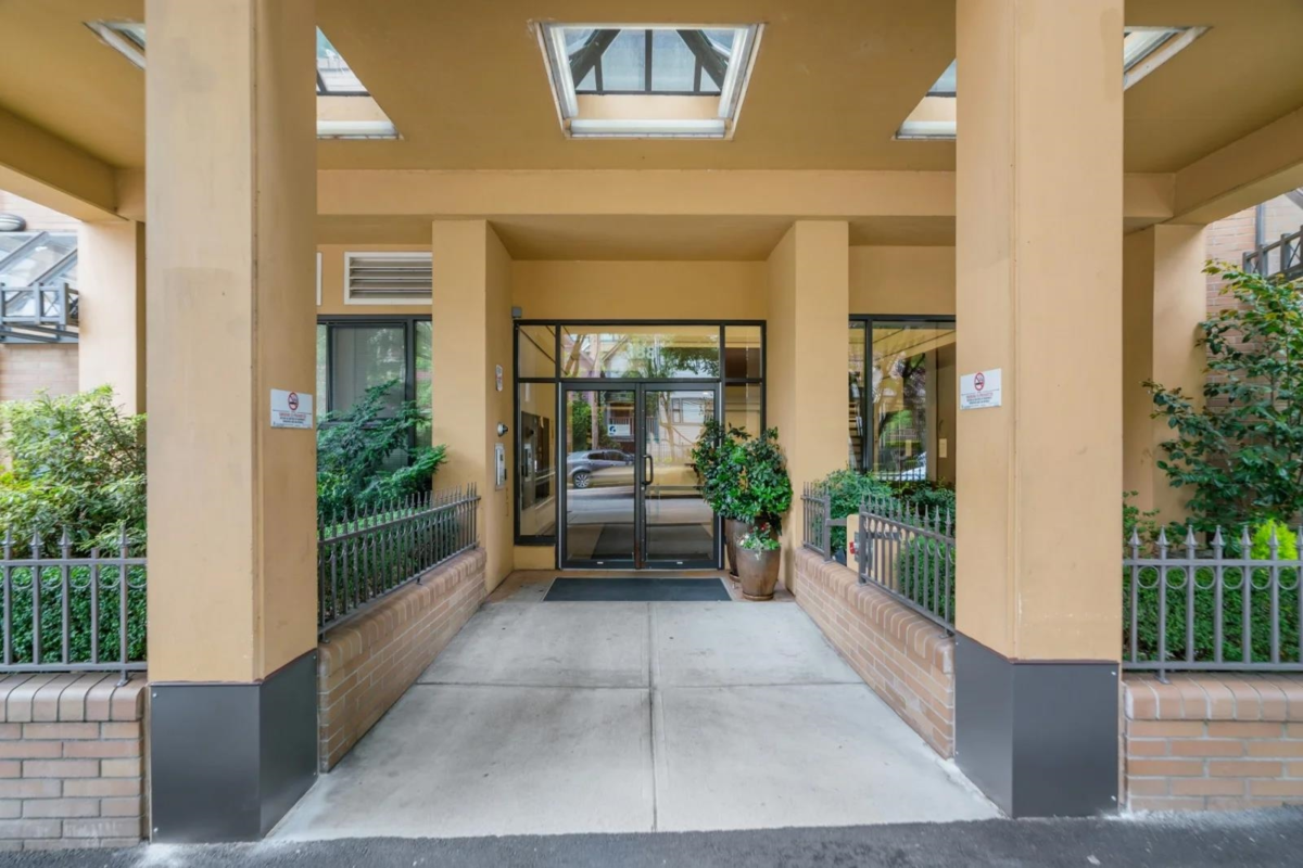 Staircase Photo of 505 488 Helmcken Street, Vancouver, BC