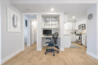 Loft / Bonus Room Photo of 505 488 Helmcken Street, Vancouver, BC