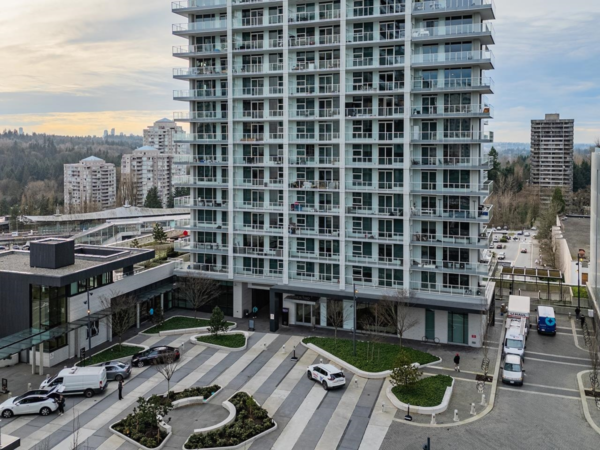 Hallway Photo of 3211 3833 Evergreen Place, Burnaby, BC