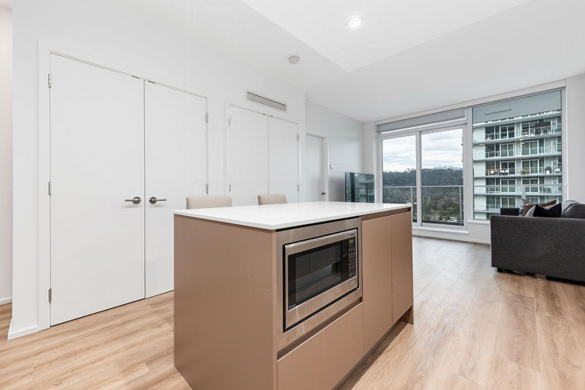 Kitchen Island Photo of 3211 3833 Evergreen Place, Burnaby, BC