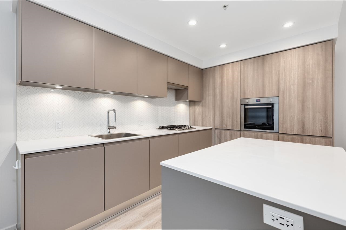 Kitchen Photo of 3211 3833 Evergreen Place, Burnaby, BC