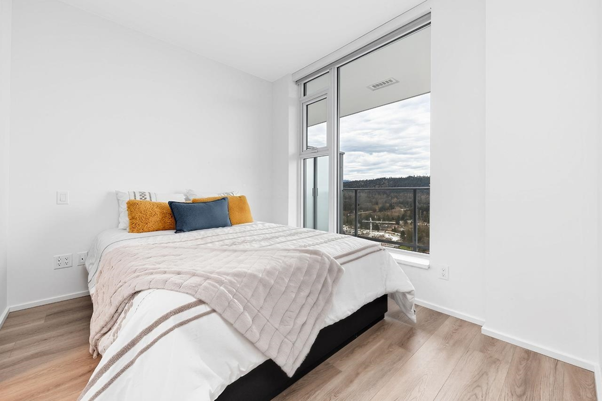 Walk-In Closet Photo of 3211 3833 Evergreen Place, Burnaby, BC