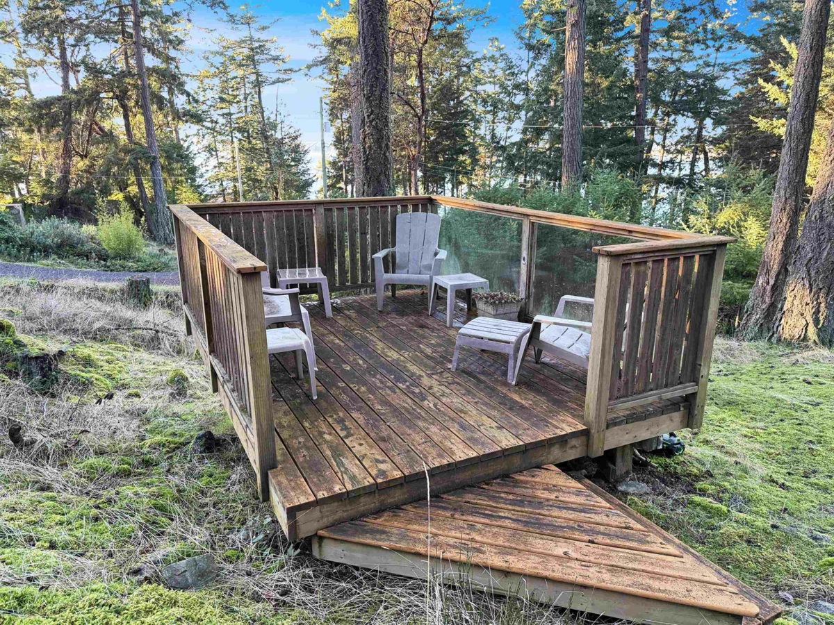 Exterior Front Photo of 1609 Schooner Way, Pender Island, BC