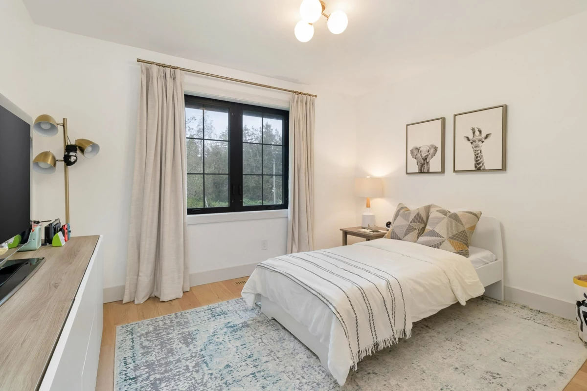 Entry Foyer Photo of 33496 Ihles Avenue, Mission, BC