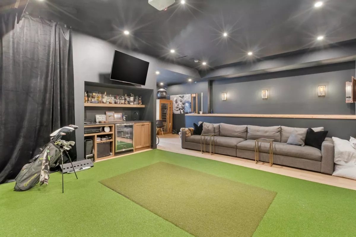 Front Yard Photo of 33496 Ihles Avenue, Mission, BC