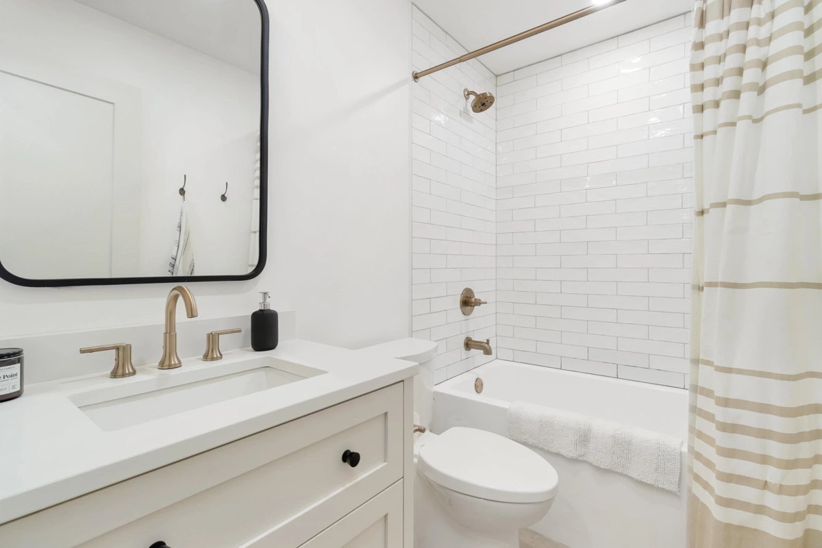 Garage Interior Photo of 33496 Ihles Avenue, Mission, BC