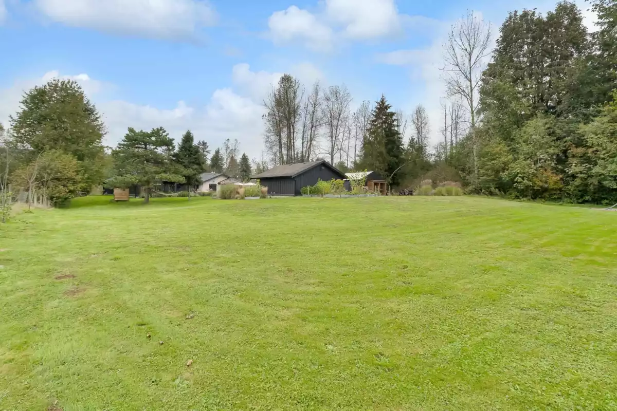 Kitchen Island Photo of 33496 Ihles Avenue, Mission, BC