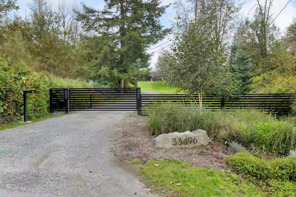 Outdoor Kitchen Photo of 33496 Ihles Avenue, Mission, BC